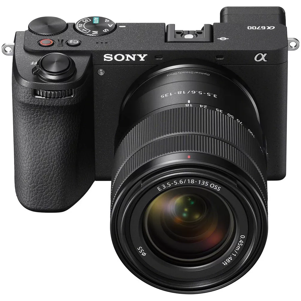 Aparat foto mirrorless Sony A6700 (ILCE6700KB)  26 Mpx + Obiectiv E 18 -135mm II F3.5-5.6  Negru