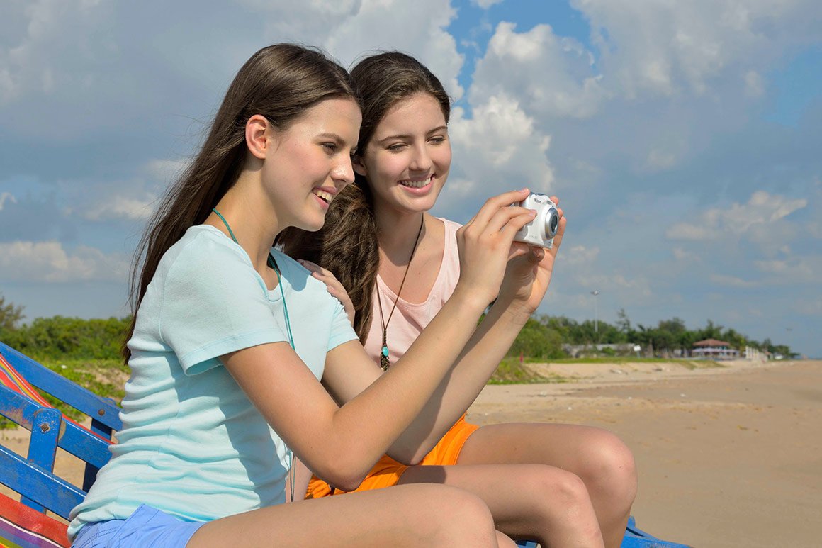 nikon_coolpix_compact_camera_w100_easy_o