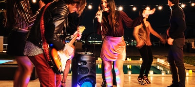 Dezvăluiți talentul dvs. de vedetă a muzicii pop