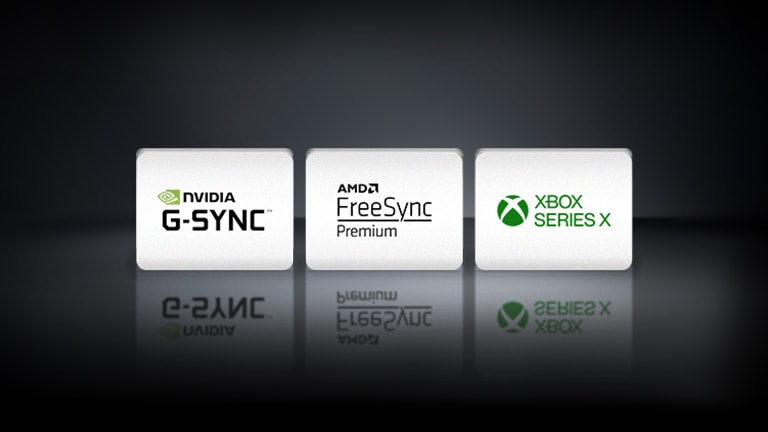 Logoul NVIDIA G-SYNC, logoul AMD FreeSync si logoul XBOX SEREIS X sunt afisate orizontal pe fundalul negru.